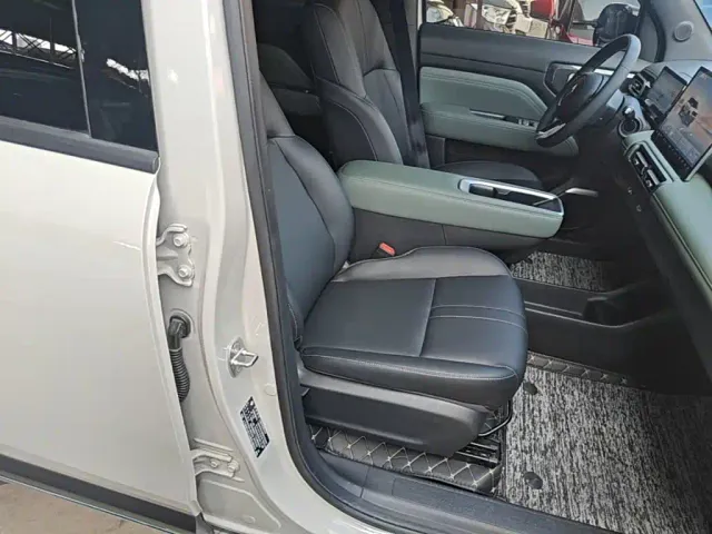 Baojun Yep Plus — Фото автомобиля 24