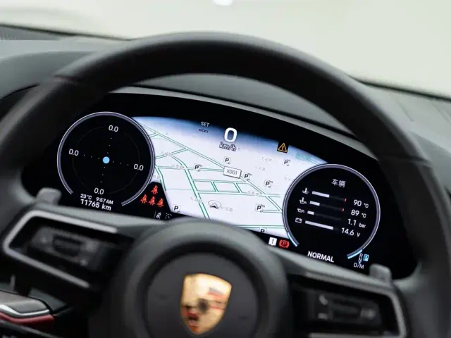Porsche Cayenne — Фото автомобиля 19