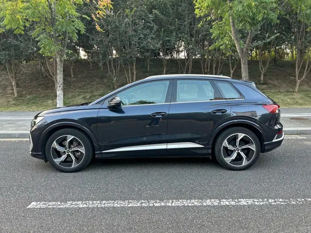 Audi Q4 e-tron — Фото автомобиля 8