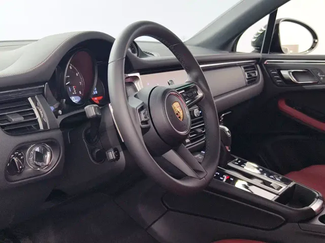 Porsche Macan — Фото автомобиля 11
