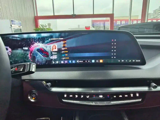 Cadillac XT5 — Фото автомобиля 13