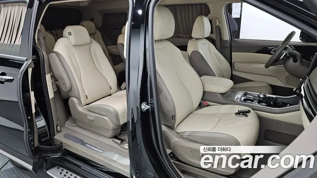 Kia Carnival Generation 4 — Фото автомобиля 11