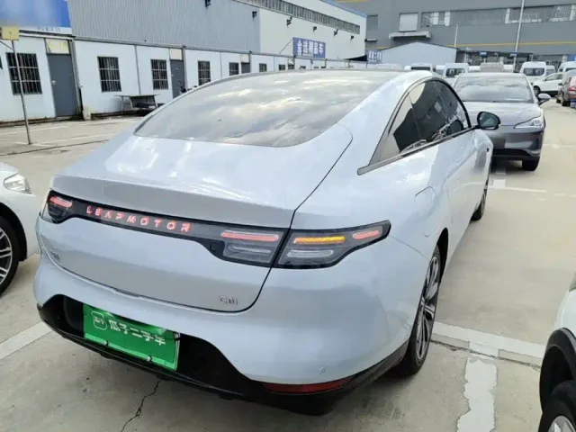 Leapmotor C01 — Фото автомобиля 6