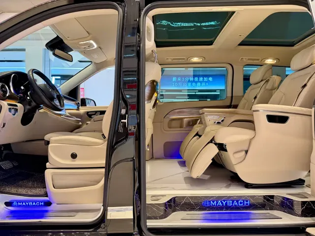 Mercedes-Benz V-Class — Фото автомобиля 6