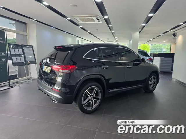 Mercedes-Benz GLA-Class — Фото автомобиля 2