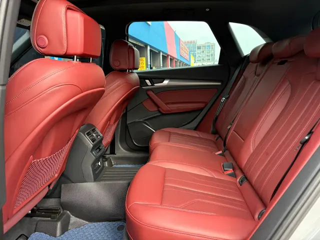 Audi Q5L — Фото автомобиля 14