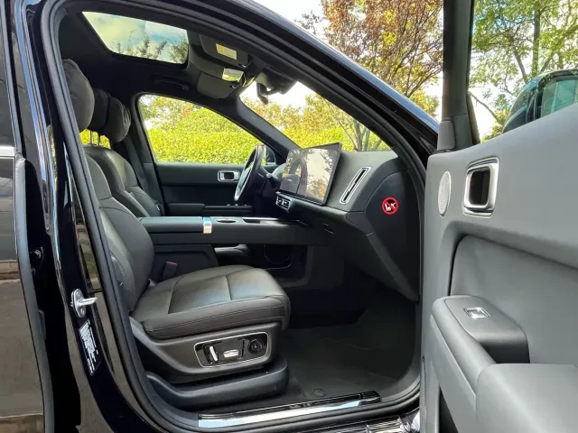 Li Auto L8 — Фото автомобиля 15