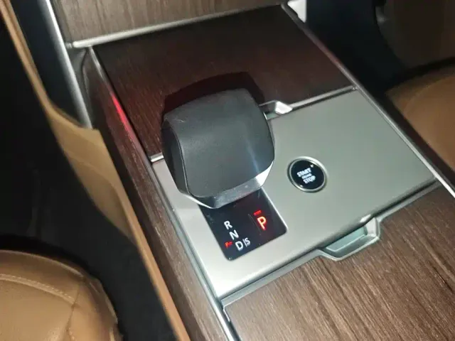 Land Rover Range Rover — Фото автомобиля 16