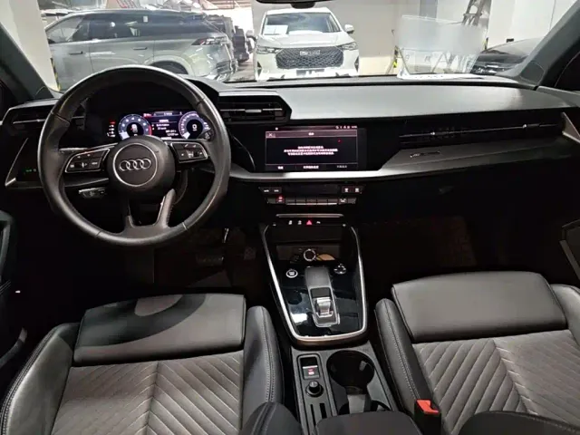 Audi Audi A3 2022 Sportback 35 TFSI Style Elegance — Фото автомобиля 9