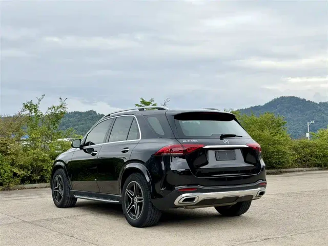Mercedes-Benz GLE-Class — Фото автомобиля 4