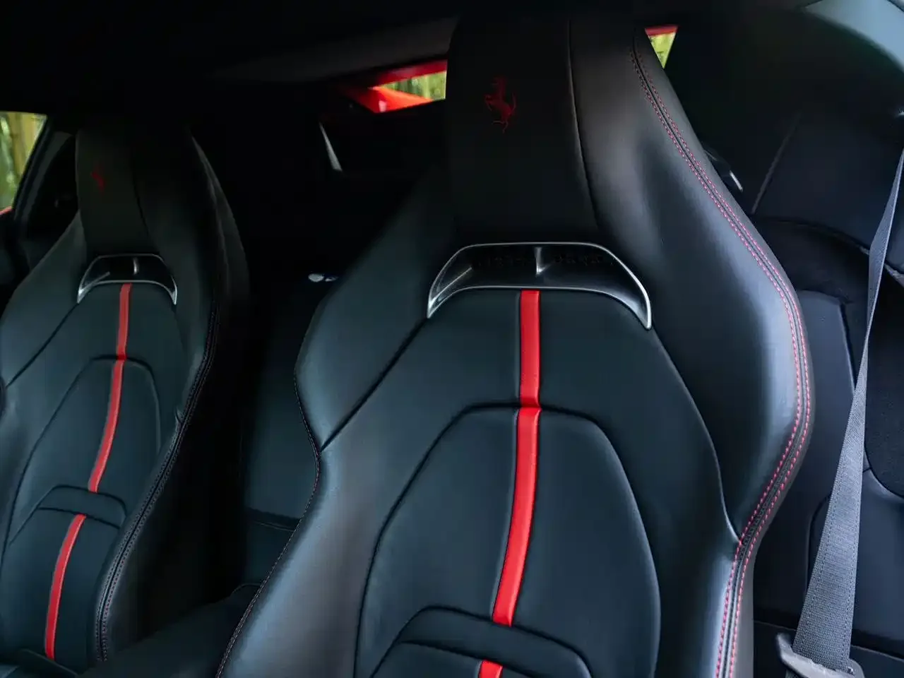 Ferrari SF90 2020 3.9T V8 Stradale — Фото автомобиля 14