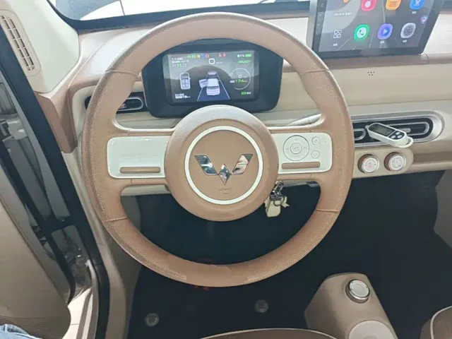 Wuling Hongguang Mini EV — Фото автомобиля 10