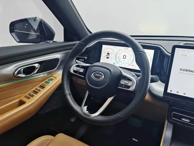 GAC Trumpchi GS8 — Фото автомобиля 16
