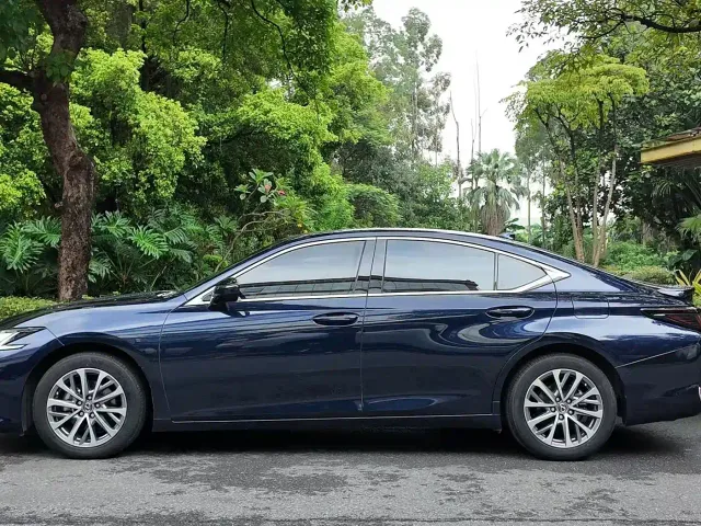 Lexus ES — Фото автомобиля 3