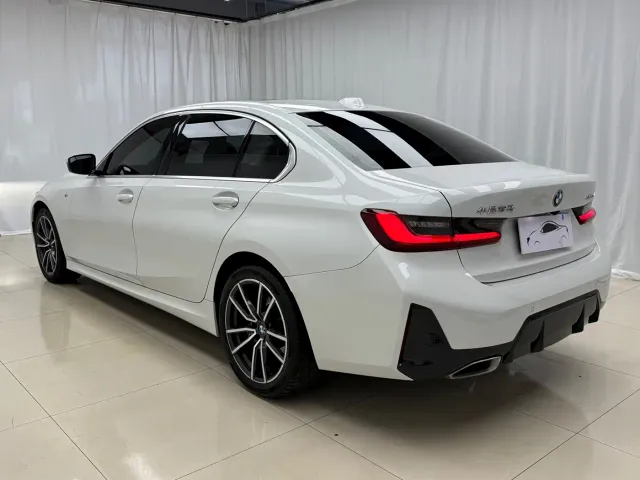 BMW 3 Series — Фото автомобиля 4