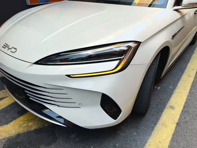 BYD Seal 07 DM-i — Фото автомобиля 23
