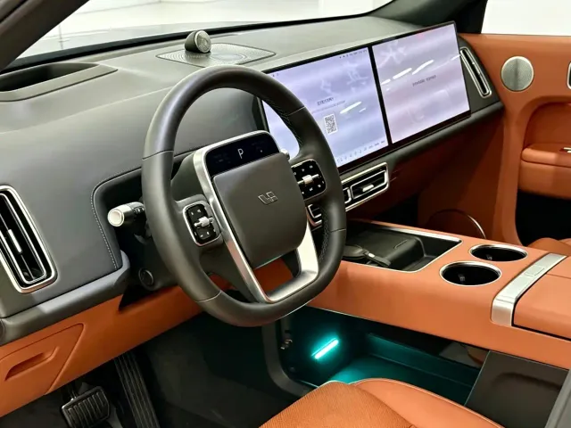 Li Auto L9 — Фото автомобиля 9