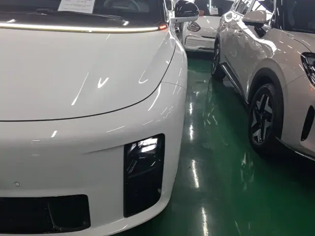 Li Auto Li Auto i6 2025 2WD Base Model — Фото автомобиля 23
