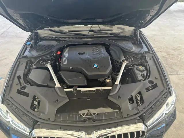 BMW 5 Series — Фото автомобиля 10