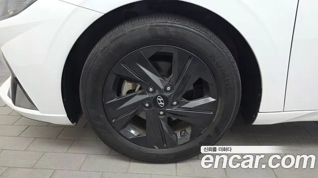 Hyundai AVANTE Avante (CN7) — Фото автомобиля 5