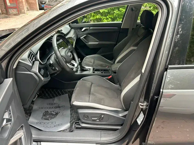 Audi Q3 — Фото автомобиля 10