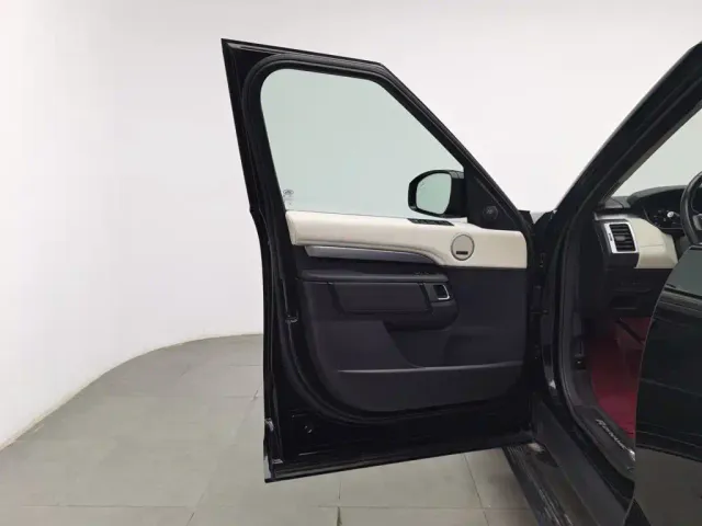Land Rover Discovery — Фото автомобиля 8