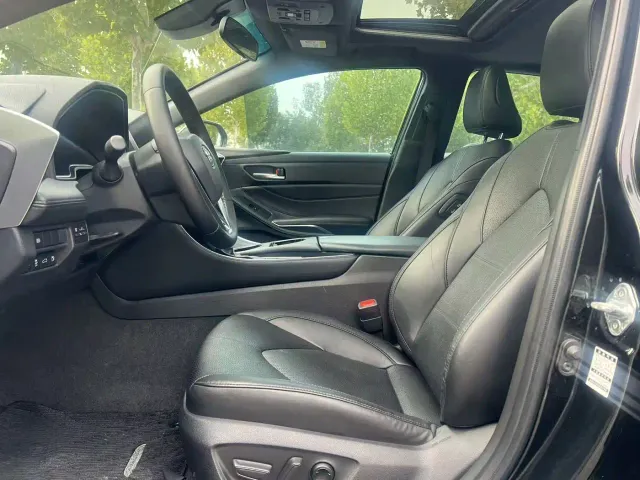 Toyota Avalon — Фото автомобиля 9