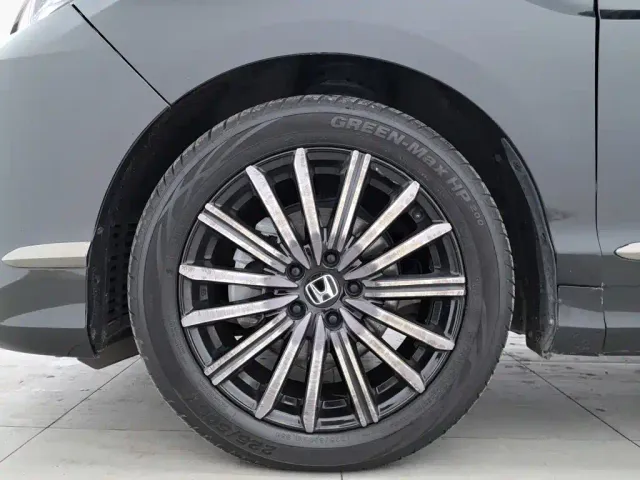 Honda Elysion — Фото автомобиля 17