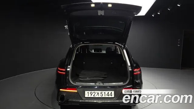 Genesis GV70 2.5T Бензин 2WD — Фото автомобиля 16