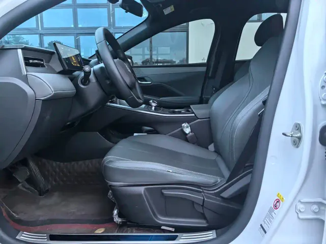 BYD Qin PLUS — Фото автомобиля 10