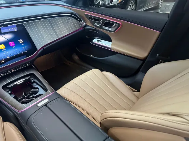 Mercedes-Benz E-Class — Фото автомобиля 14