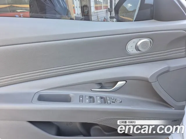 Hyundai Avante CN7 — Фото автомобиля 9