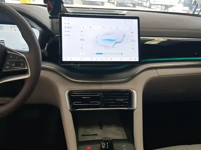 BYD Song PLUS — Фото автомобиля 12