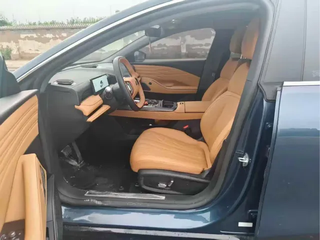 Geely Galaxy Xingyao 8 — Фото автомобиля 4
