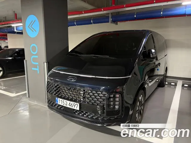Фотография автомобиля — Hyundai Staria