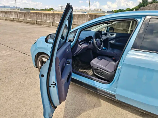 MG MG4 EV — Фото автомобиля 10