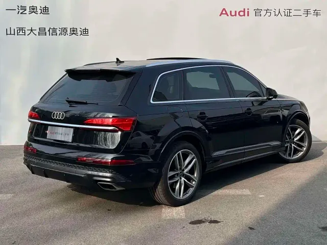 Audi Q7 — Фото автомобиля 3