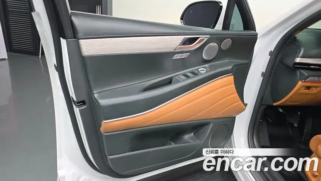 Genesis GV80 — Фото автомобиля 13