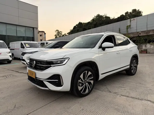 Фотография автомобиля — Volkswagen Tayron X