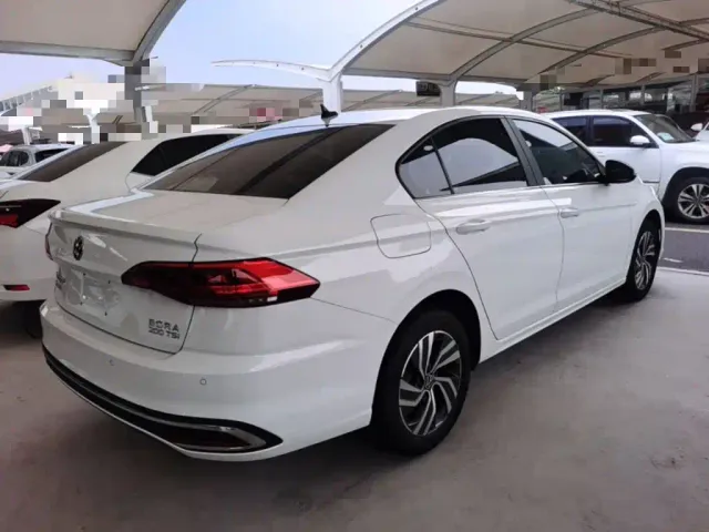 Volkswagen Bora — Фото автомобиля 4
