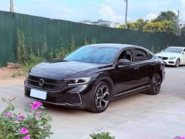 Фотография автомобиля — Volkswagen Passat