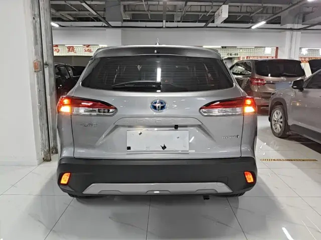 Toyota Corolla Cross — Фото автомобиля 5