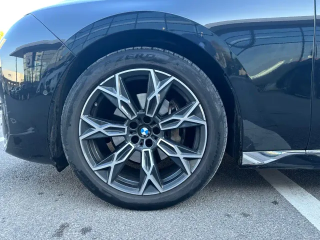 BMW 7 Series — Фото автомобиля 6