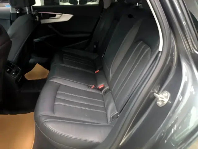 Audi A4L — Фото автомобиля 16