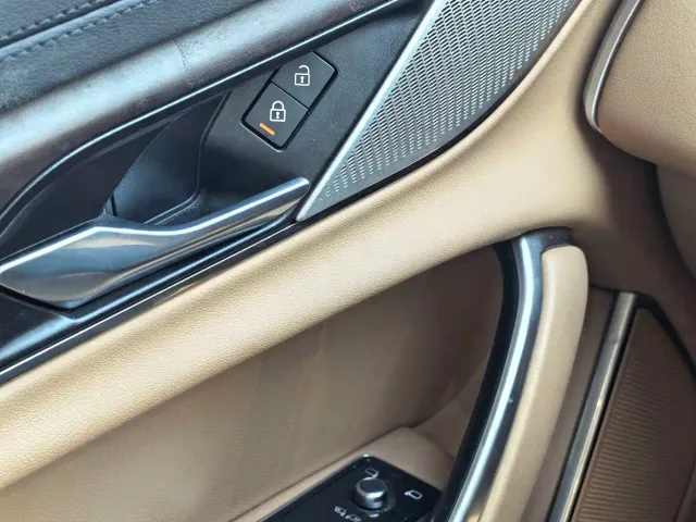 Jaguar XFL — Фото автомобиля 2