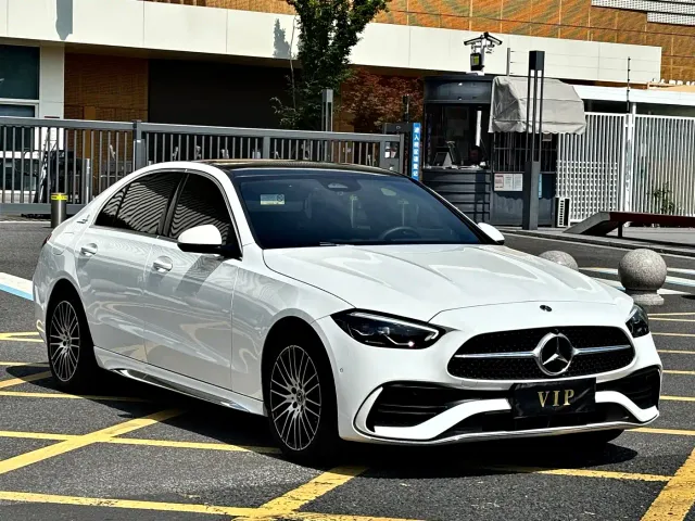 Mercedes-Benz C-Class — Фото автомобиля 3