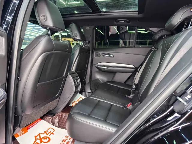 Cadillac XT4 — Фото автомобиля 12