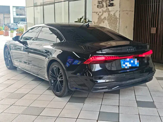 Audi A7L — Фото автомобиля 6