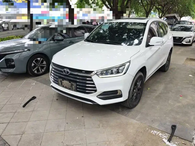 Фотография автомобиля — BYD Song
