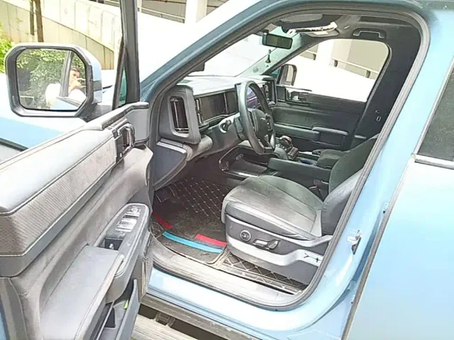 BYD FangChengBao Leopard 5 — Фото автомобиля 15